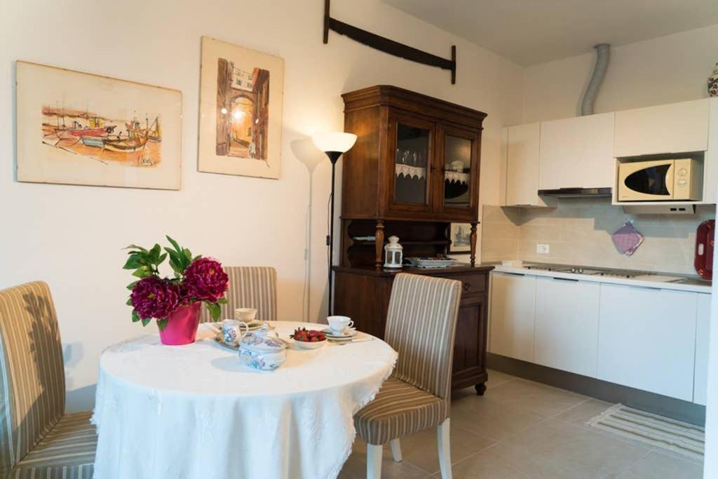 La Rosa Apartment La Spezia Bagian luar foto
